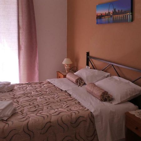 Gisira Appartment カターニア エクステリア 写真