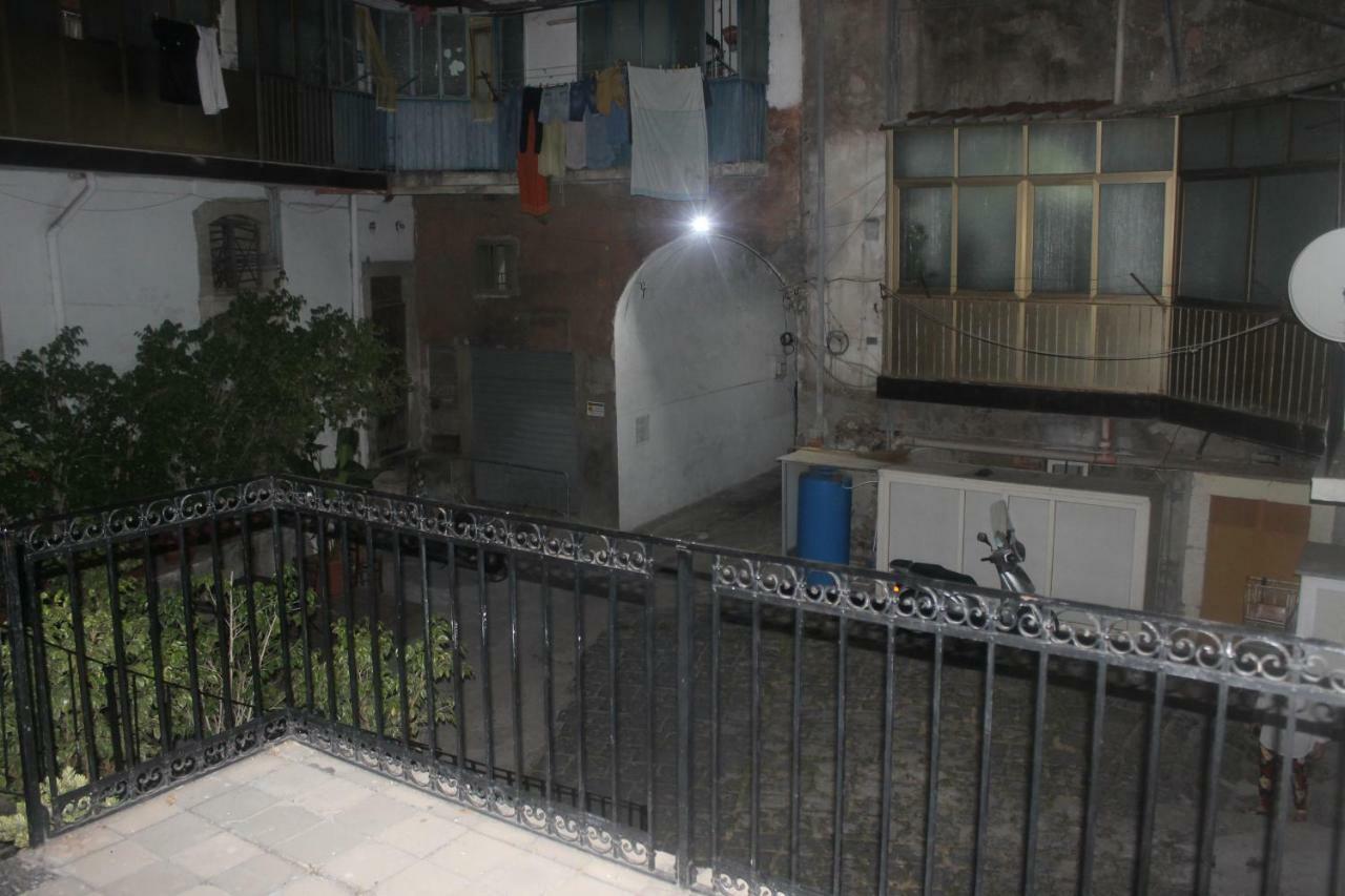 Gisira Appartment カターニア エクステリア 写真