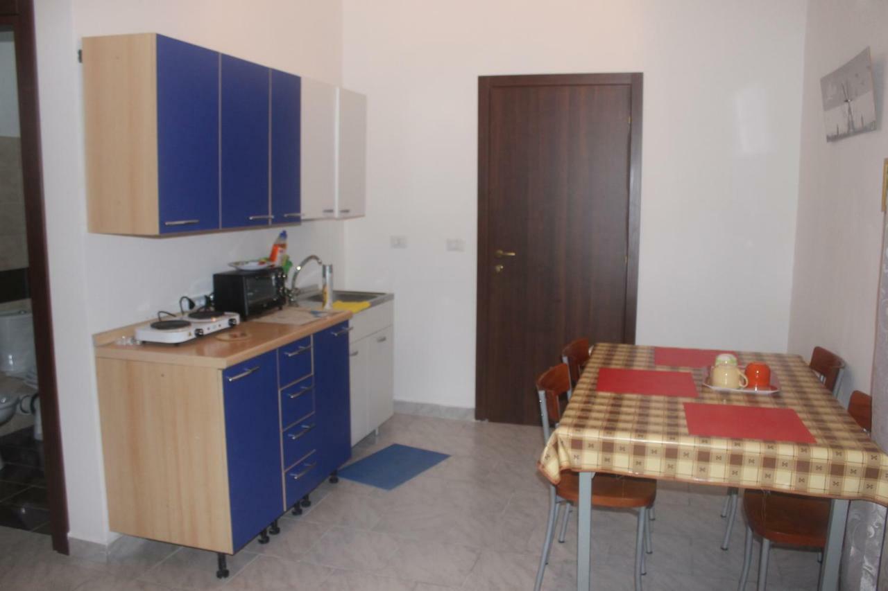 Gisira Appartment カターニア エクステリア 写真