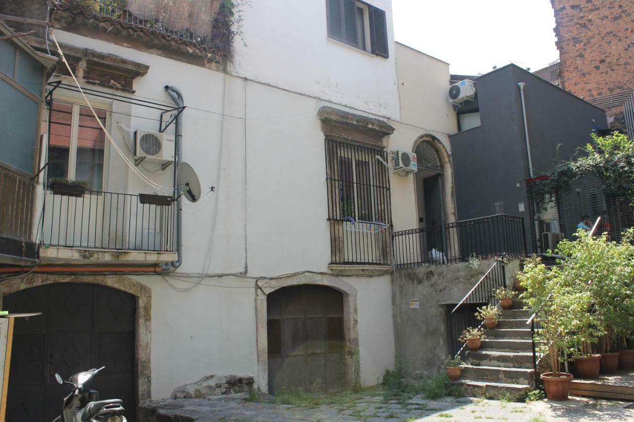 Gisira Appartment カターニア エクステリア 写真